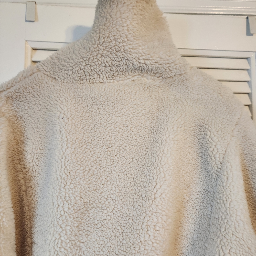 Varley Shearling Half Zip Pull Over - image 8